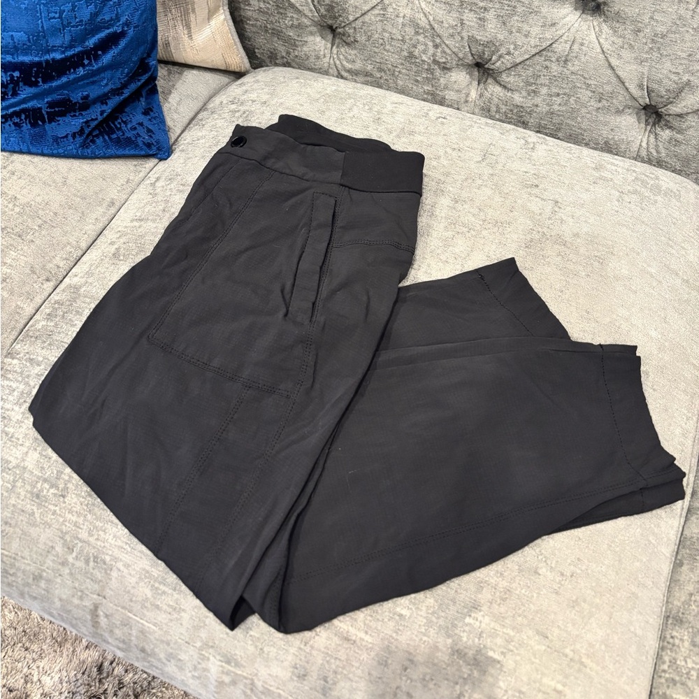 Athleta Women’s Black Button Pant - Size 6